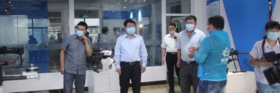 河北省農業(yè)農村廳王國發(fā)廳長蒞臨河北智飛農業(yè)科技有限公司 無人機研發(fā)與應用中心